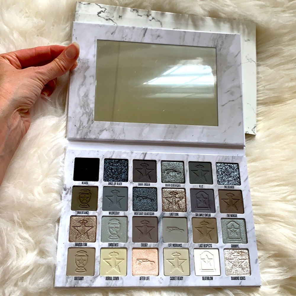 Jeffree Star Cremated Palette